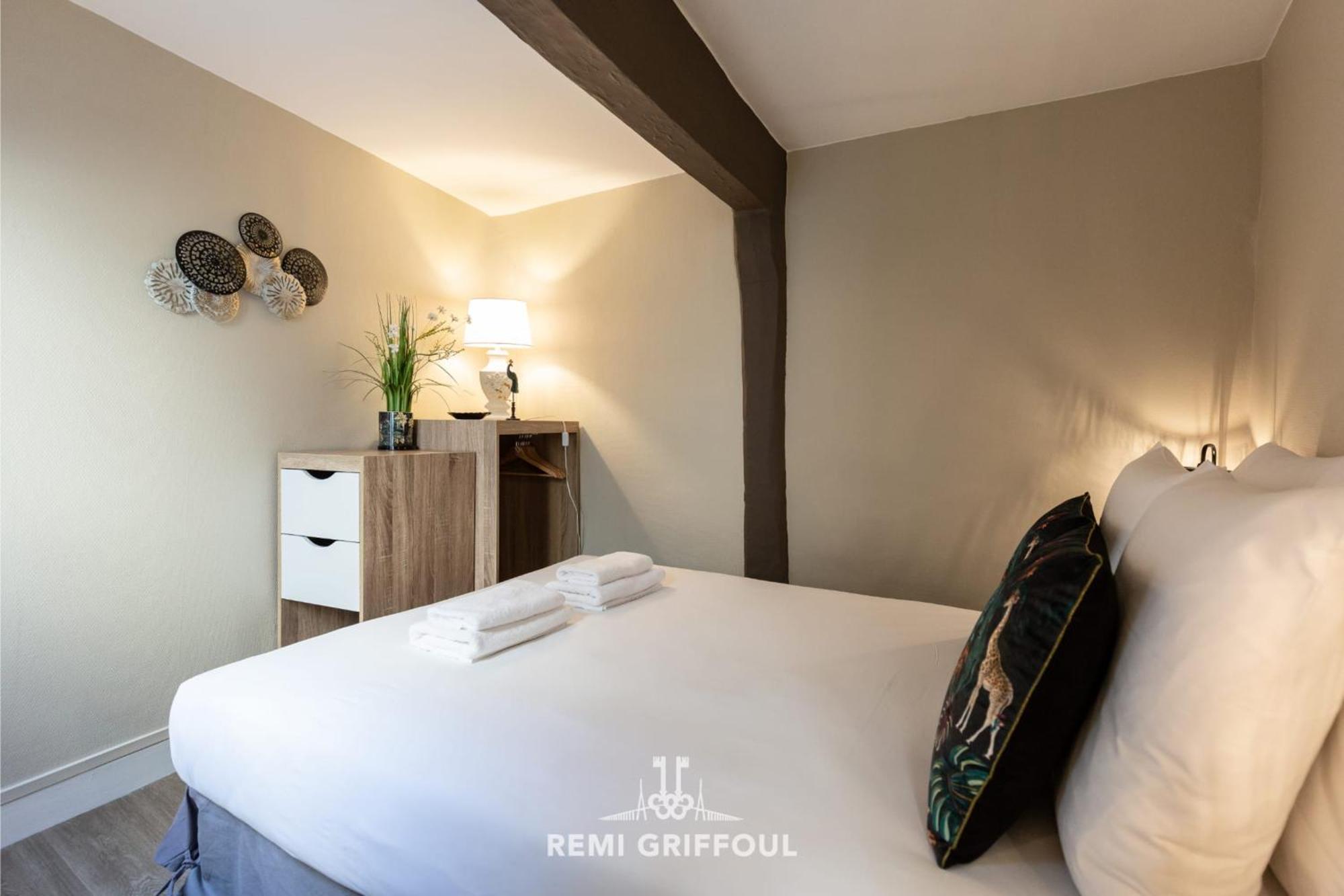 Emeraude Cozy Nest 3 Heart Of Historic District 2 Guests Онфлер Екстер'єр фото